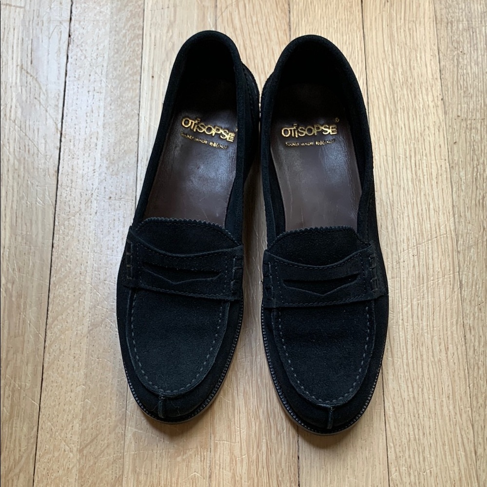 Women's Vero Cuoio Black Suede Loafers